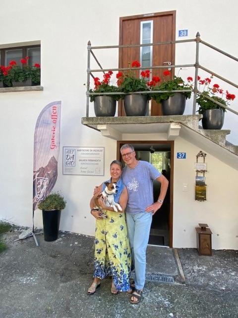 Ferienwohnungen Romantica Und Pacifica - Artdagio Lumnezia Exterior foto